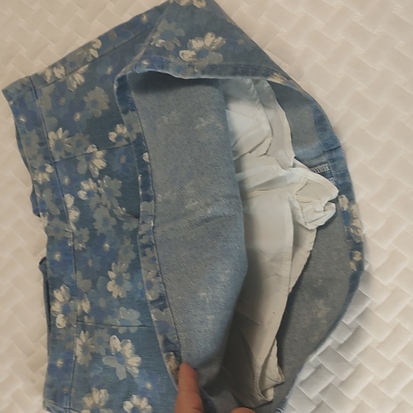 Woman's size S skort - Picture 3 of 3